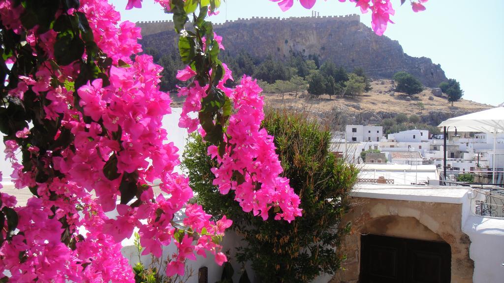 Villa Aphrodite Lindos Suites エクステリア 写真